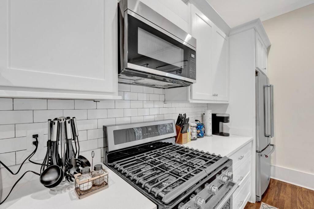 The Victorian - Elegant 3Br Home Near Overton Мемфис Екстериор снимка