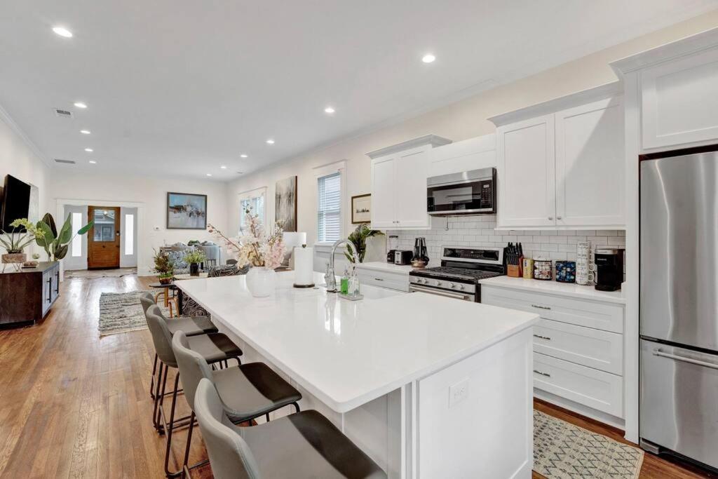 The Victorian - Elegant 3Br Home Near Overton Мемфис Екстериор снимка