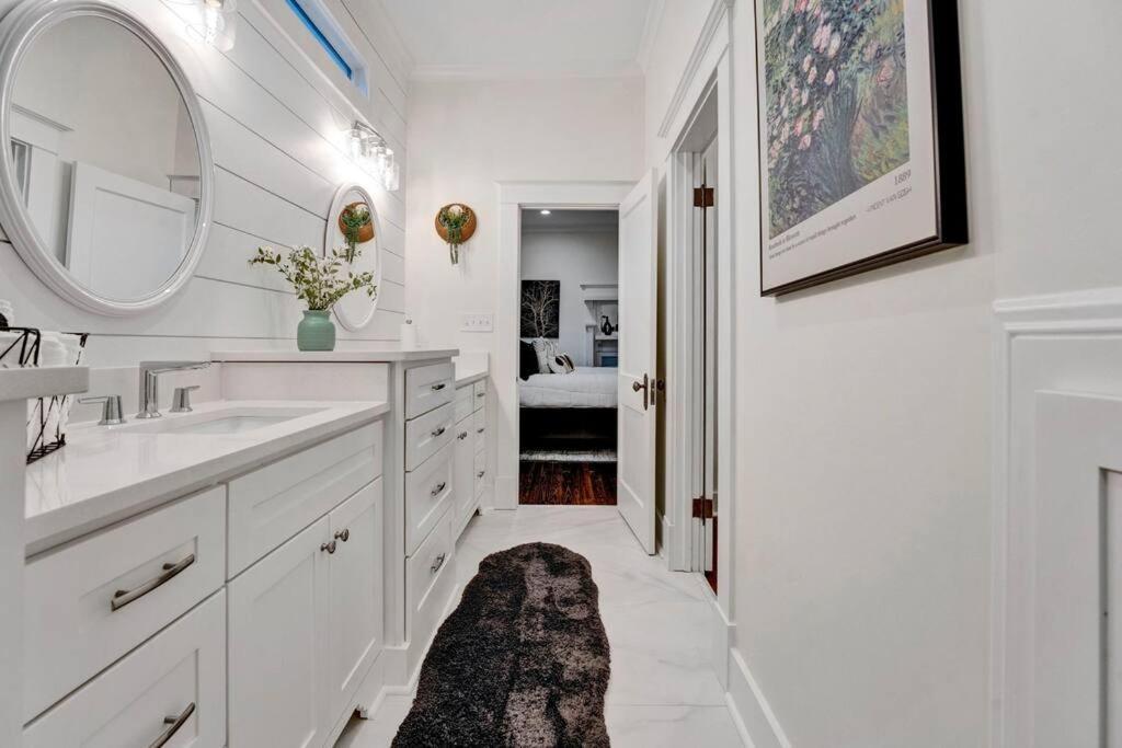 The Victorian - Elegant 3Br Home Near Overton Мемфис Екстериор снимка