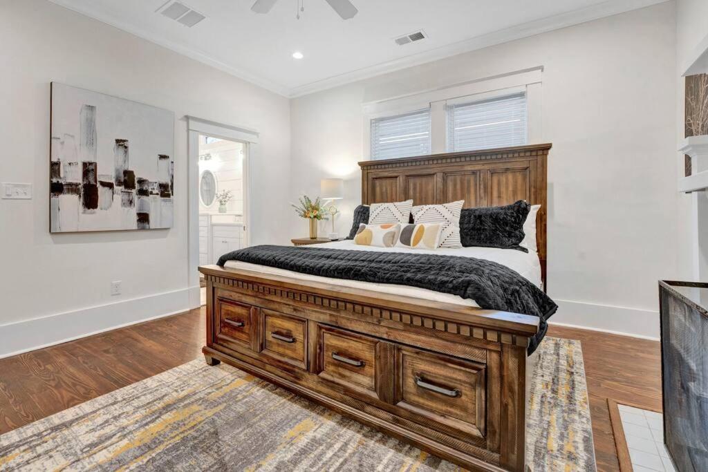 The Victorian - Elegant 3Br Home Near Overton Мемфис Екстериор снимка