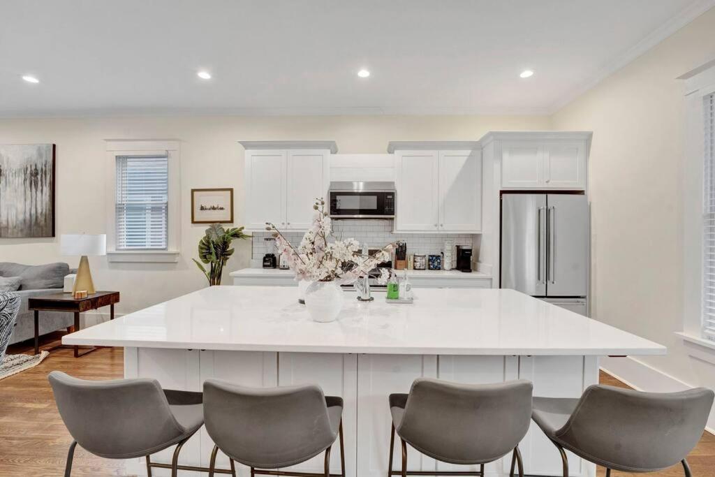 The Victorian - Elegant 3Br Home Near Overton Мемфис Екстериор снимка
