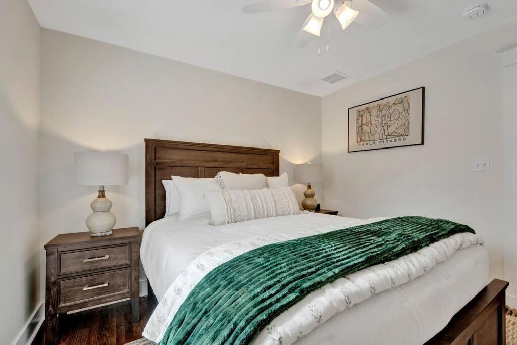 The Victorian - Elegant 3Br Home Near Overton Мемфис Екстериор снимка