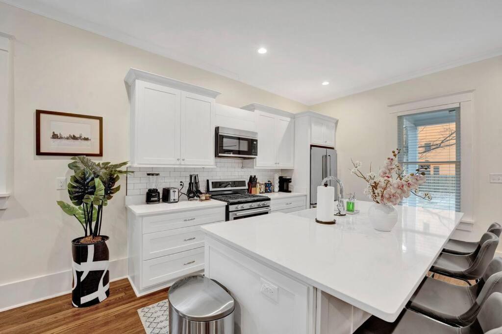 The Victorian - Elegant 3Br Home Near Overton Мемфис Екстериор снимка